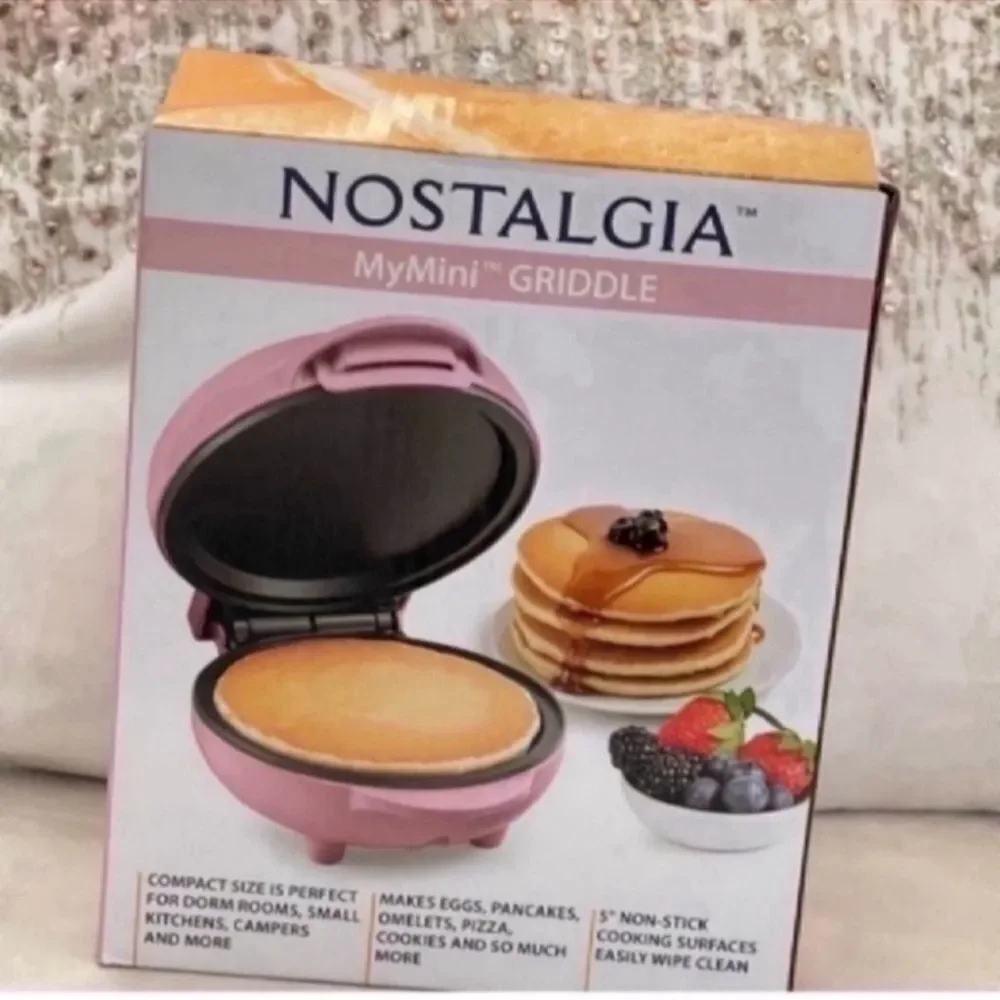 Nostalgia MyMini pink Griddle  And Mini Personal Sandwich Maker Bundle